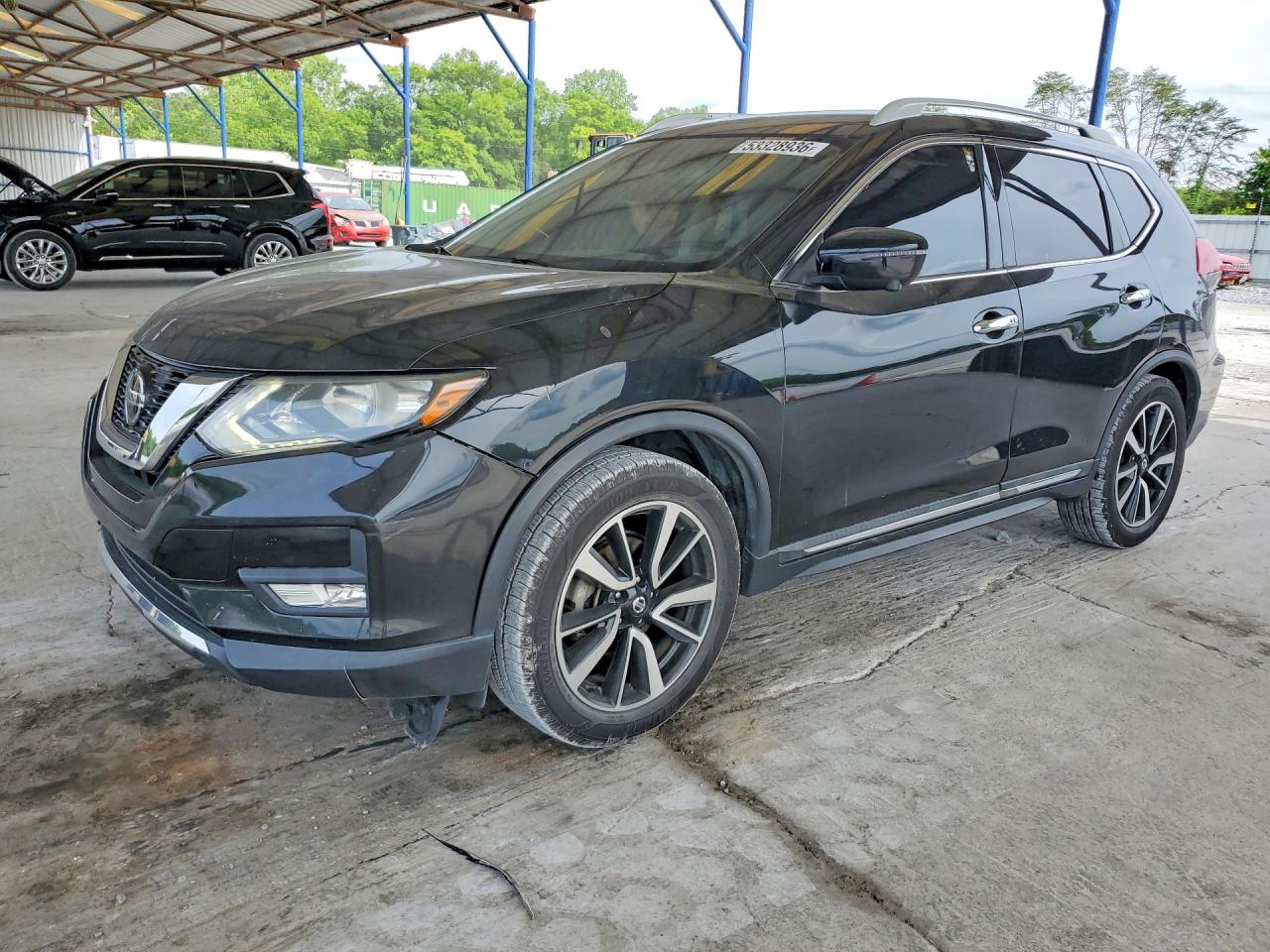 Salvage Nissan Rogue Image