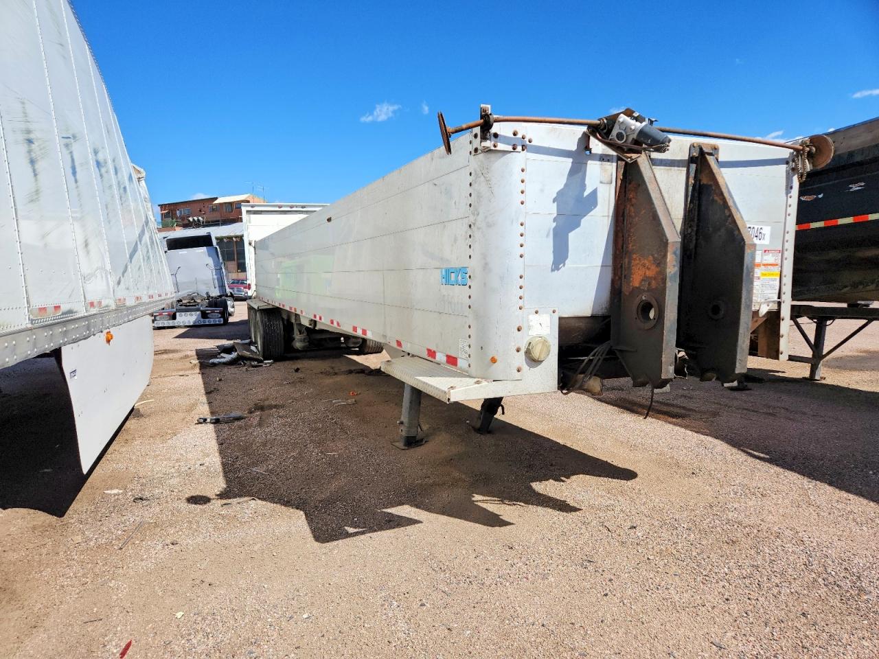 Salvage Tl Trailer Image