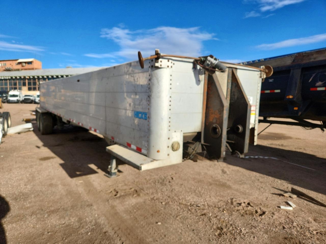 Salvage Tl Trailer Image