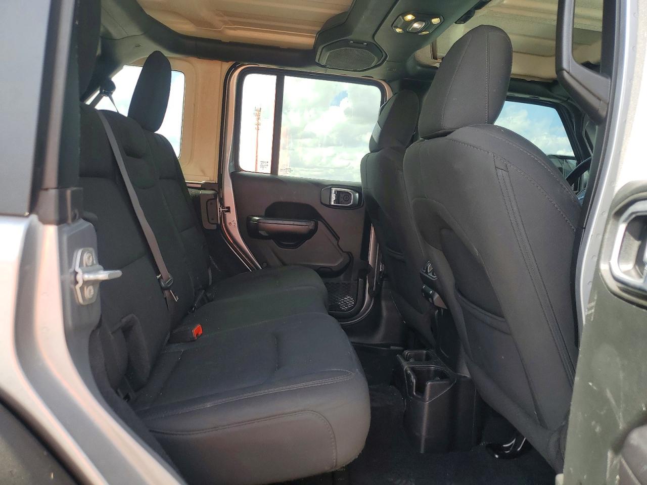 Jeep Wrangler Sport