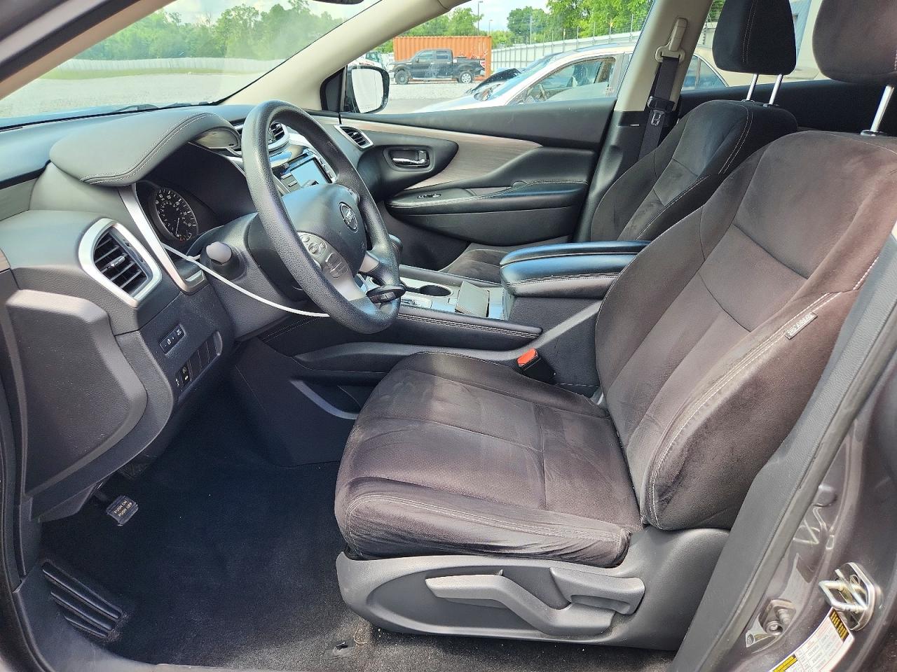 Nissan Murano S