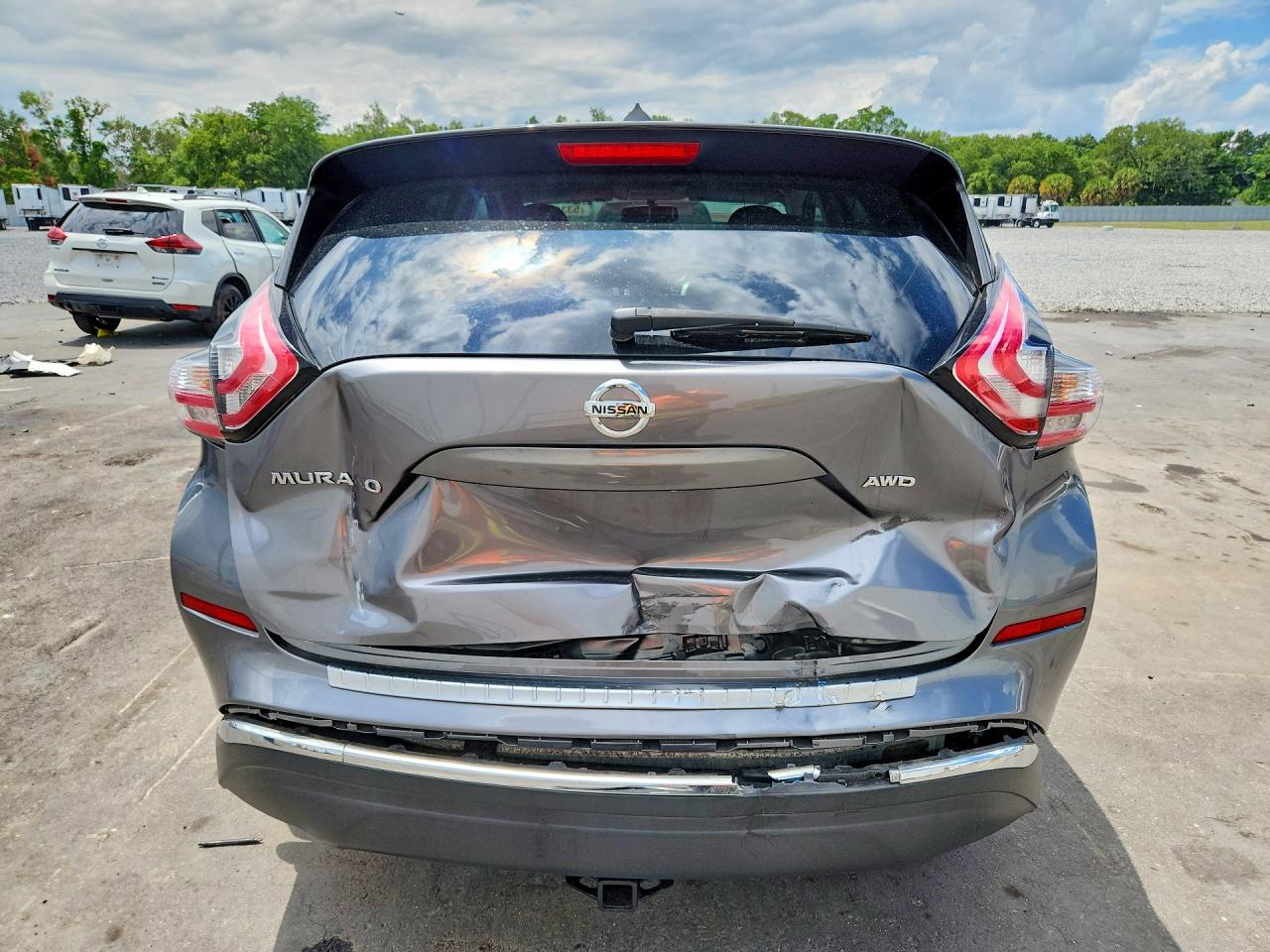 Nissan Murano S