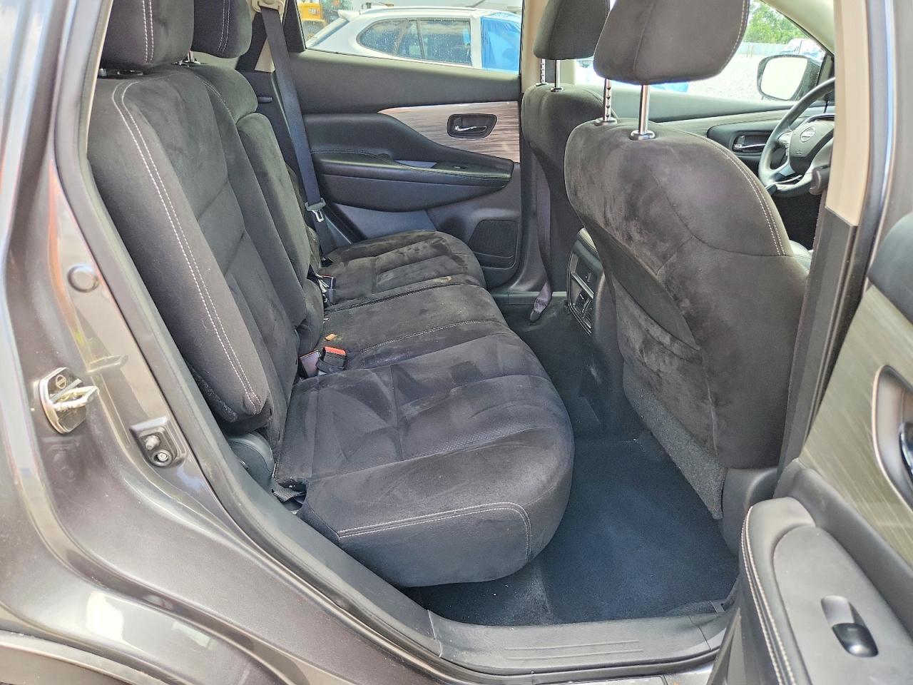 Nissan Murano S