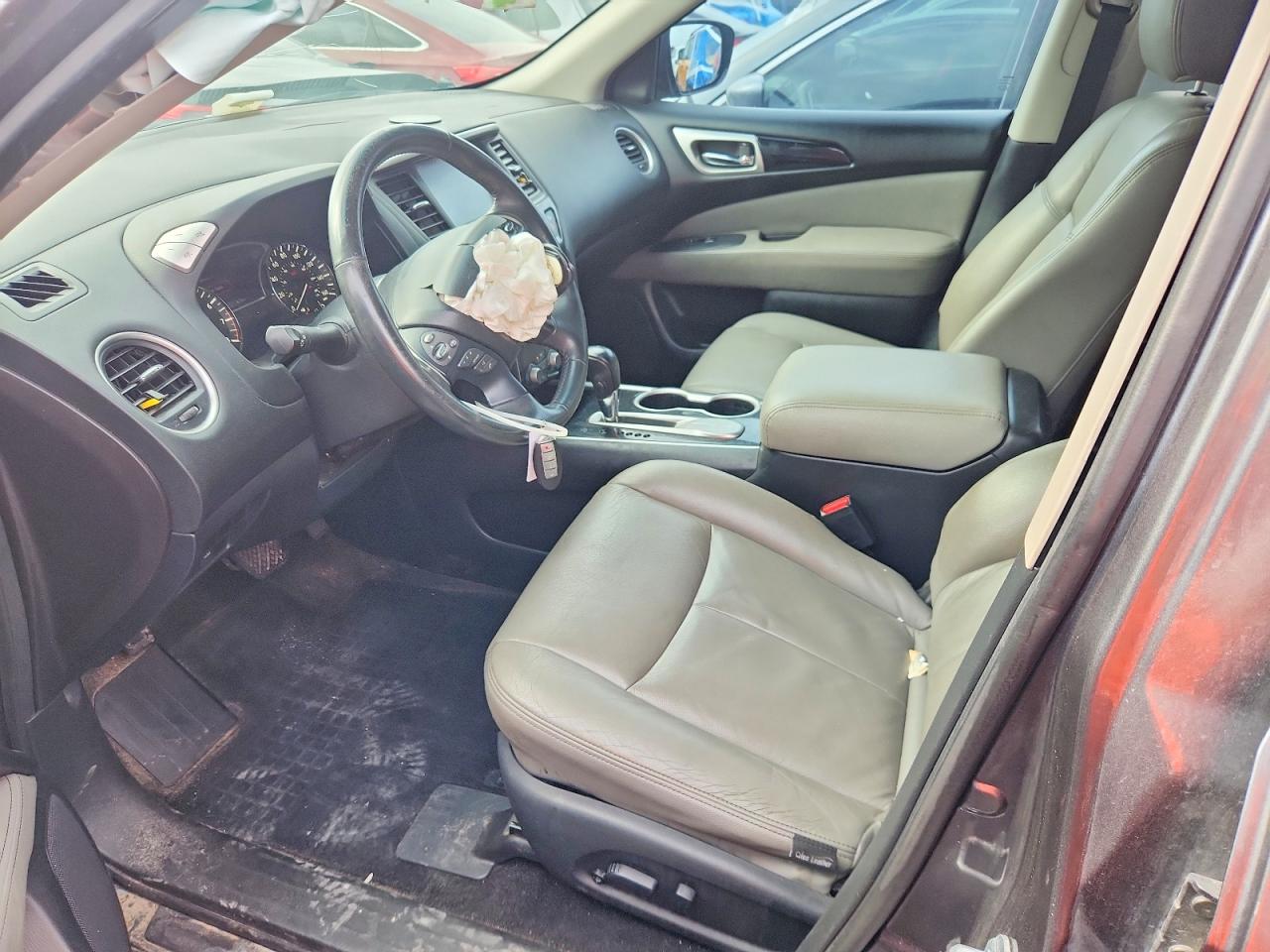 Nissan Pathfinder Sv