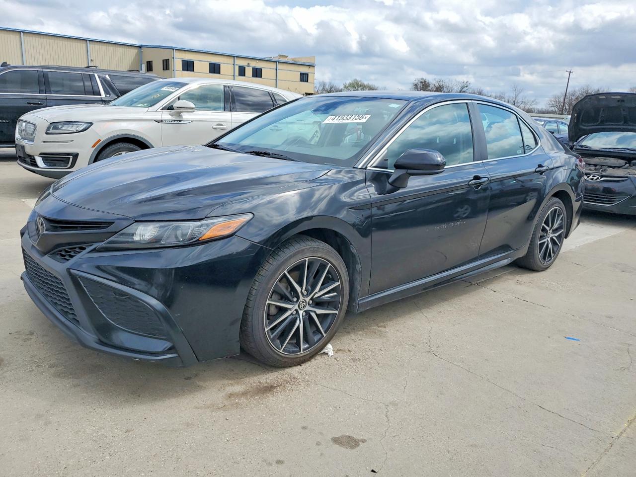 Salvage Toyota Camry Image