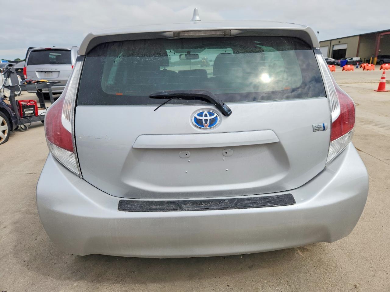 Toyota Prius c Three