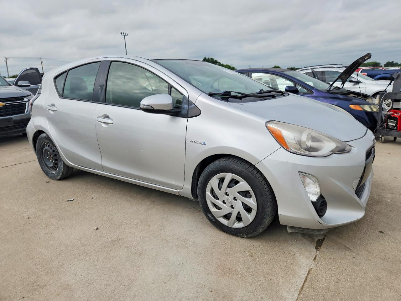 Toyota Prius c Three
