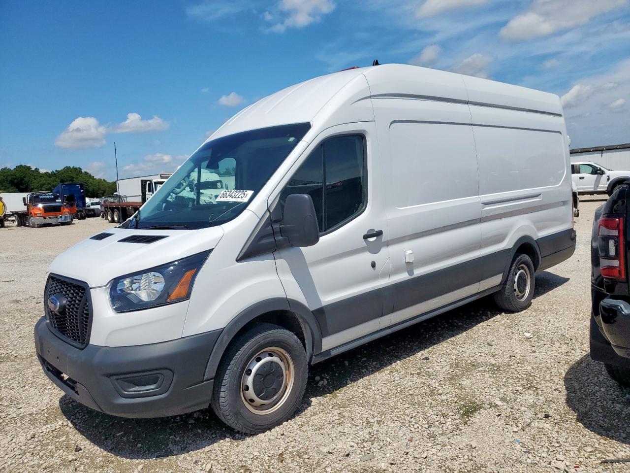 Salvage Ford Transit Image