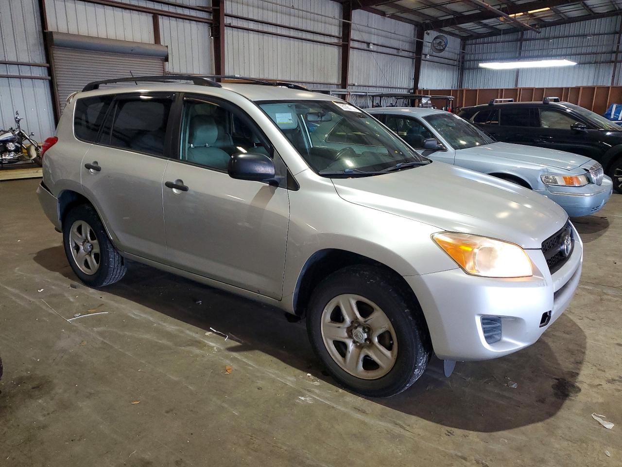 Toyota RAV4 Base