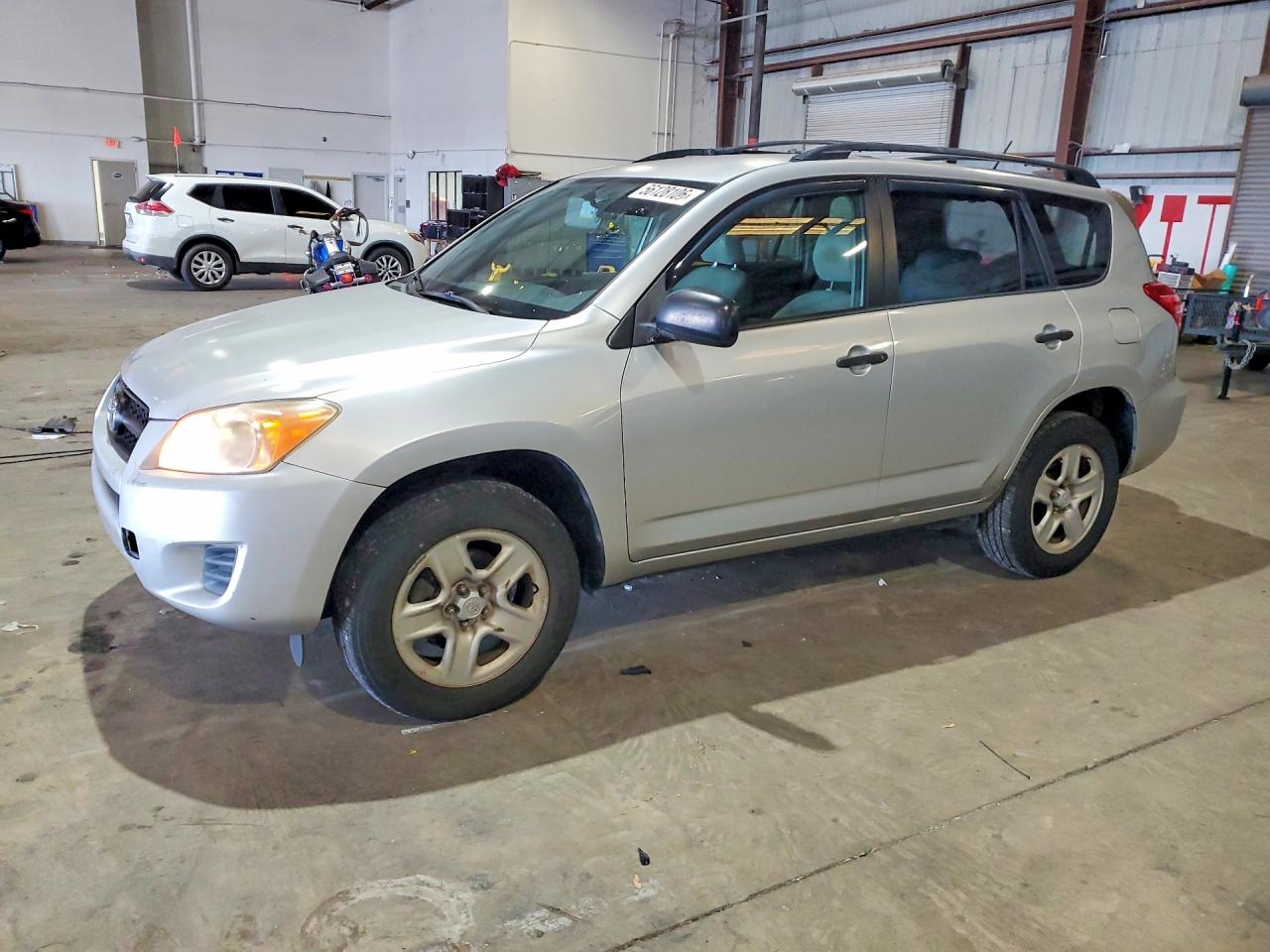 Salvage Toyota RAV4 Image