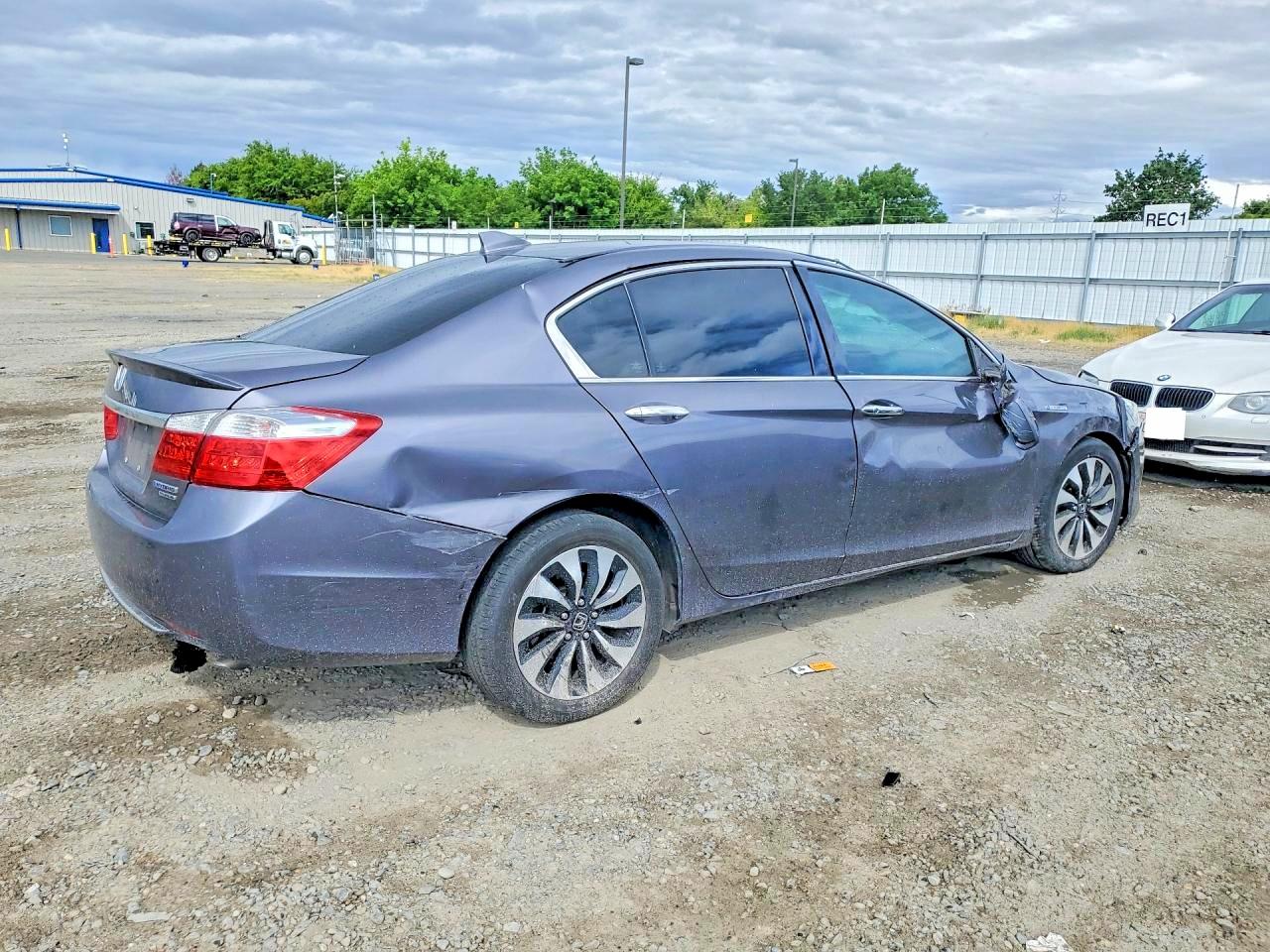 Honda Accord Touring Hybrid