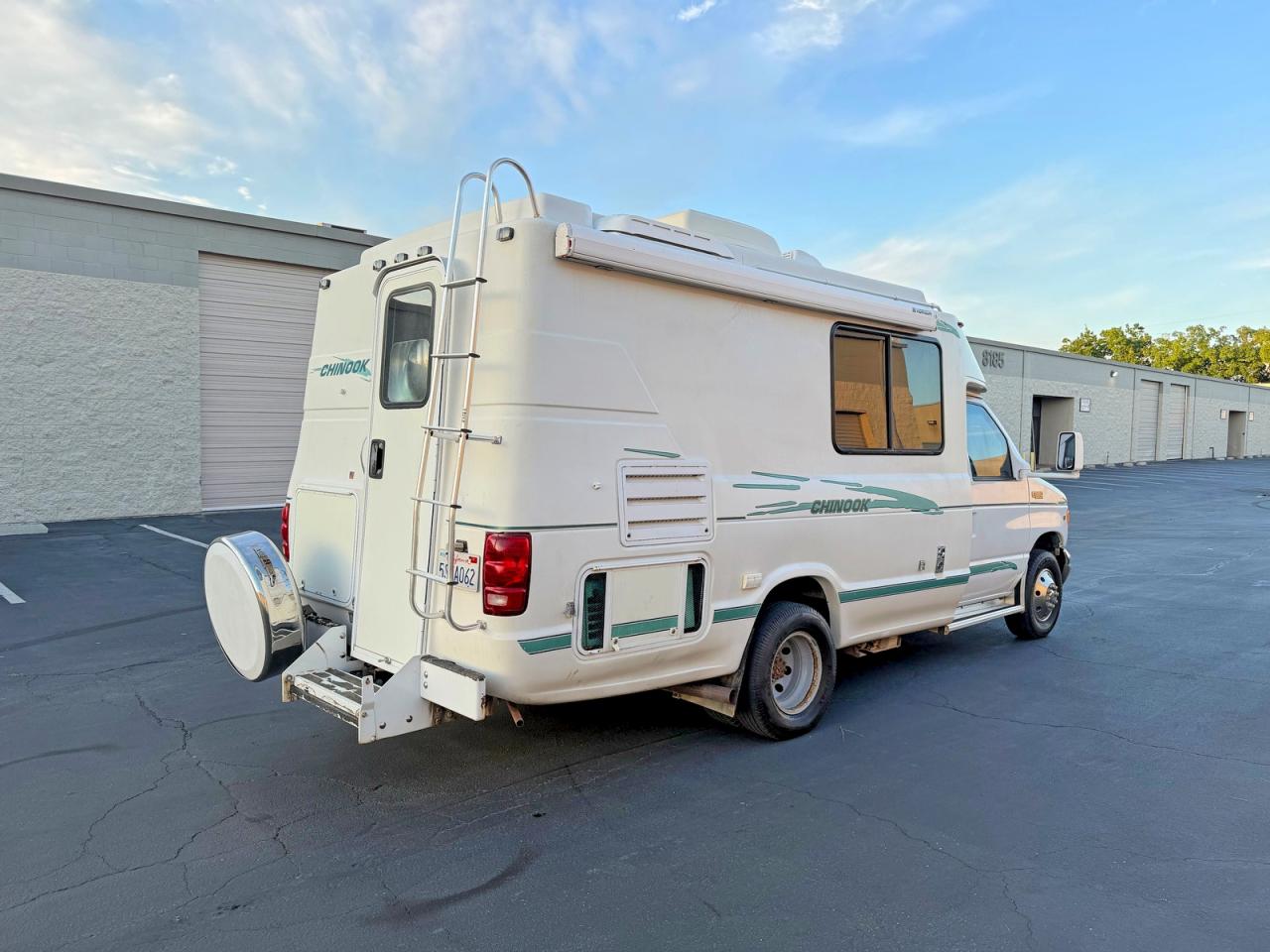 Ford Econoline E350 Super Duty Cutaway Van