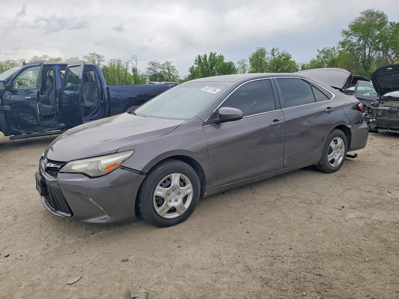 Salvage Toyota Camry Image