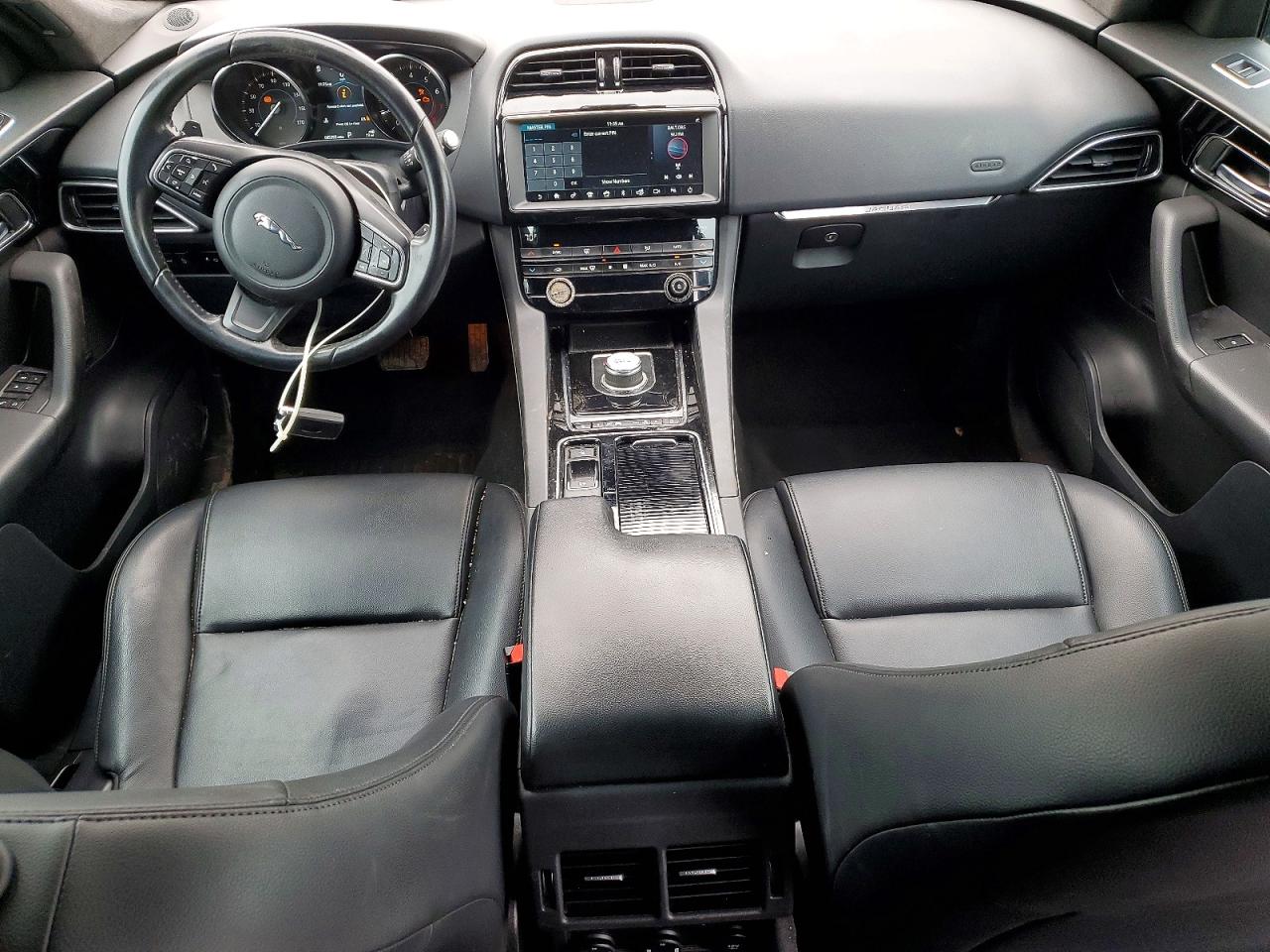 Jaguar F-PACE Premium