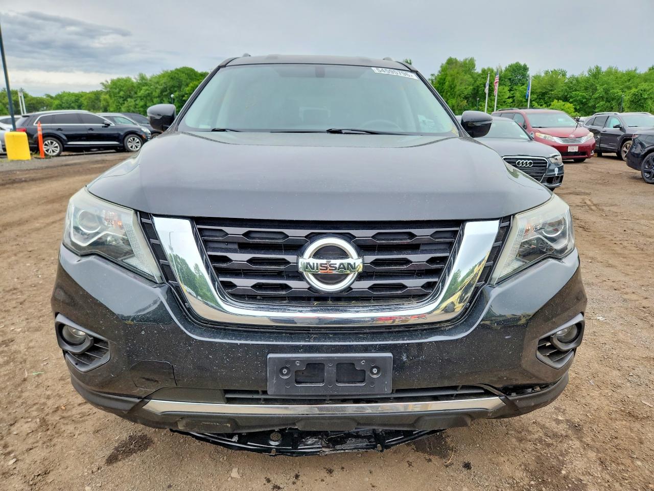 Nissan Pathfinder Sv