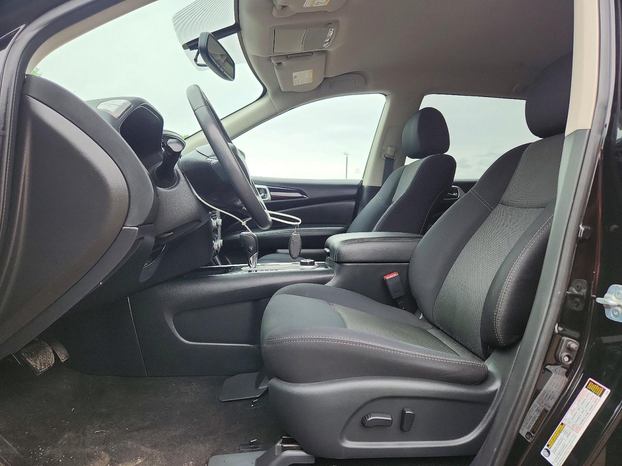 Nissan Pathfinder Sv