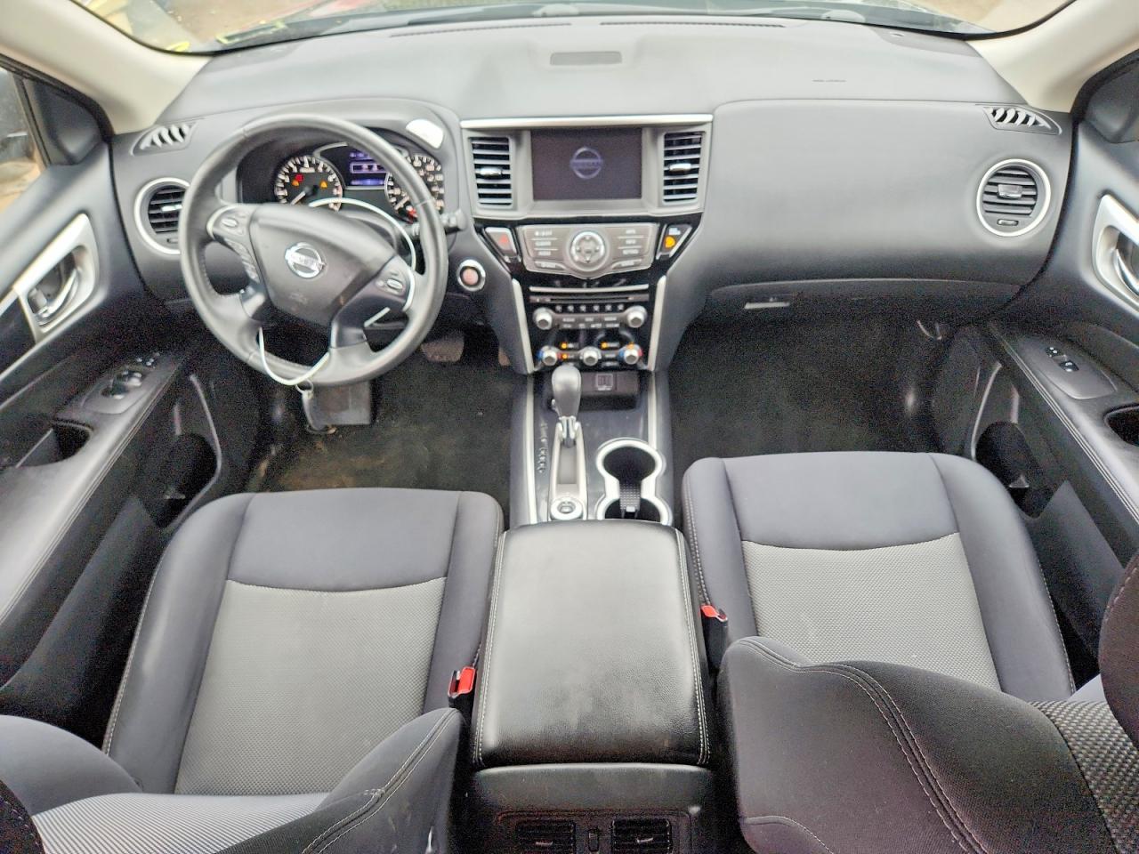 Nissan Pathfinder Sv