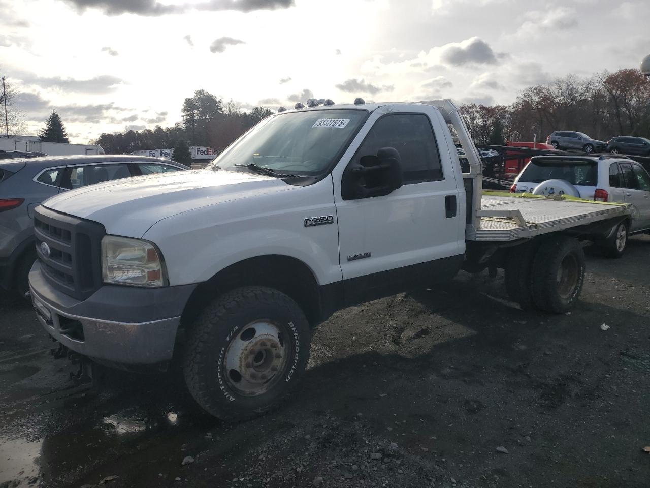 Salvage Ford F-350 Image