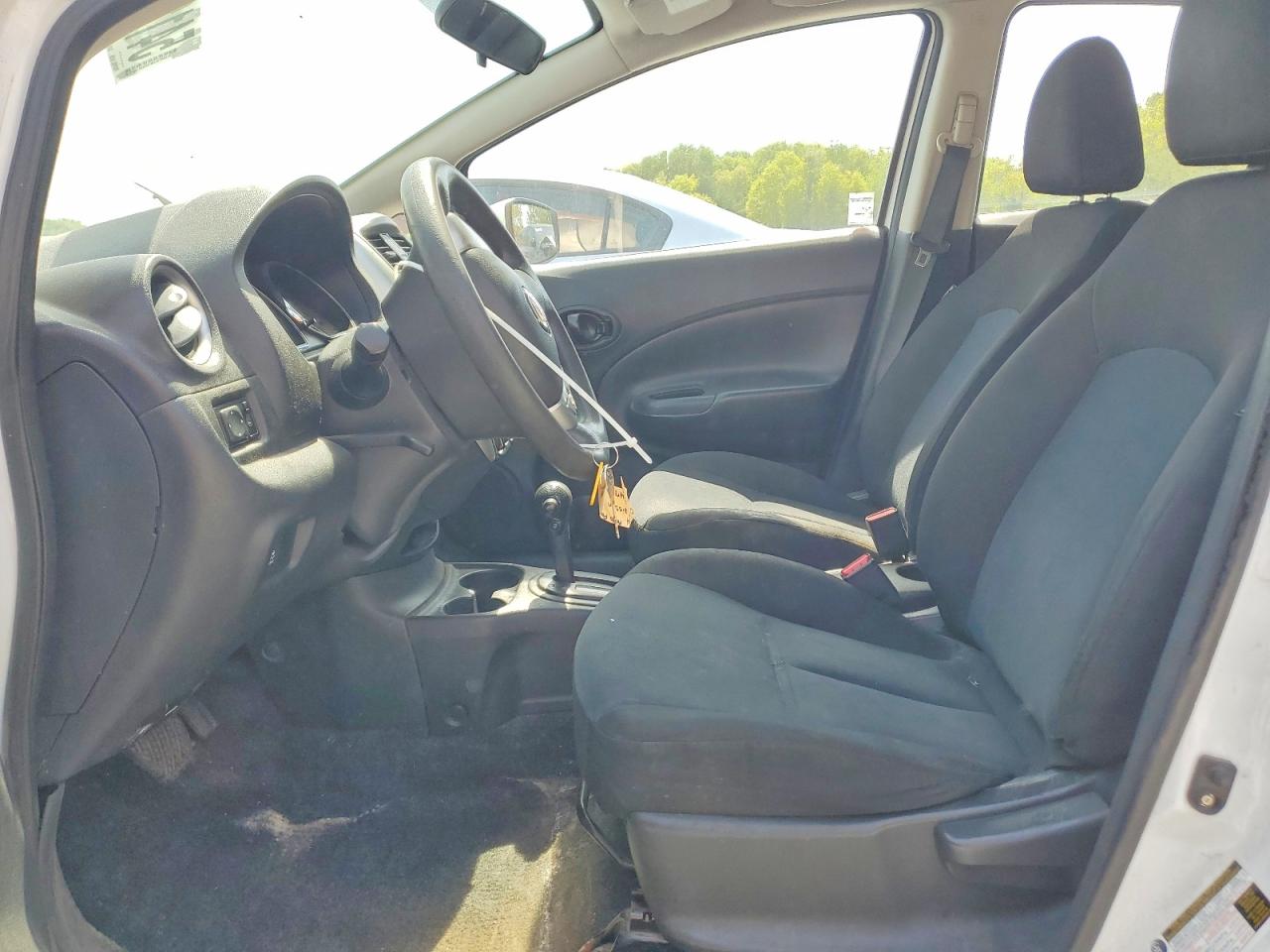 Nissan Versa S Plus