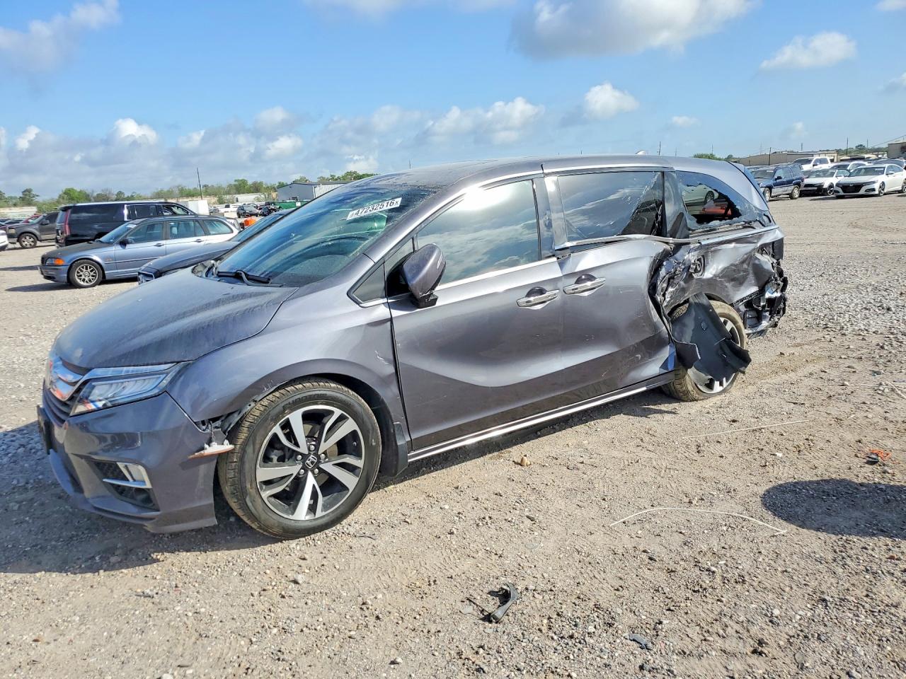 Salvage Honda Odyssey Image