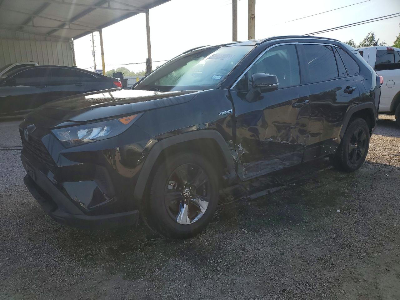 Salvage Toyota RAV4 Image