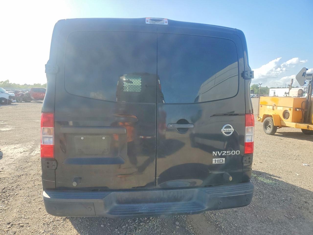 Nissan Nv 2500