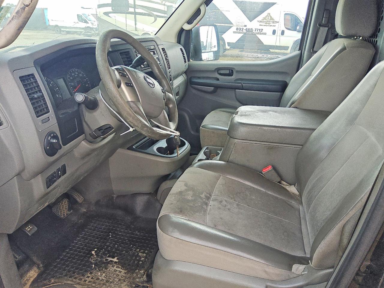 Nissan Nv 2500