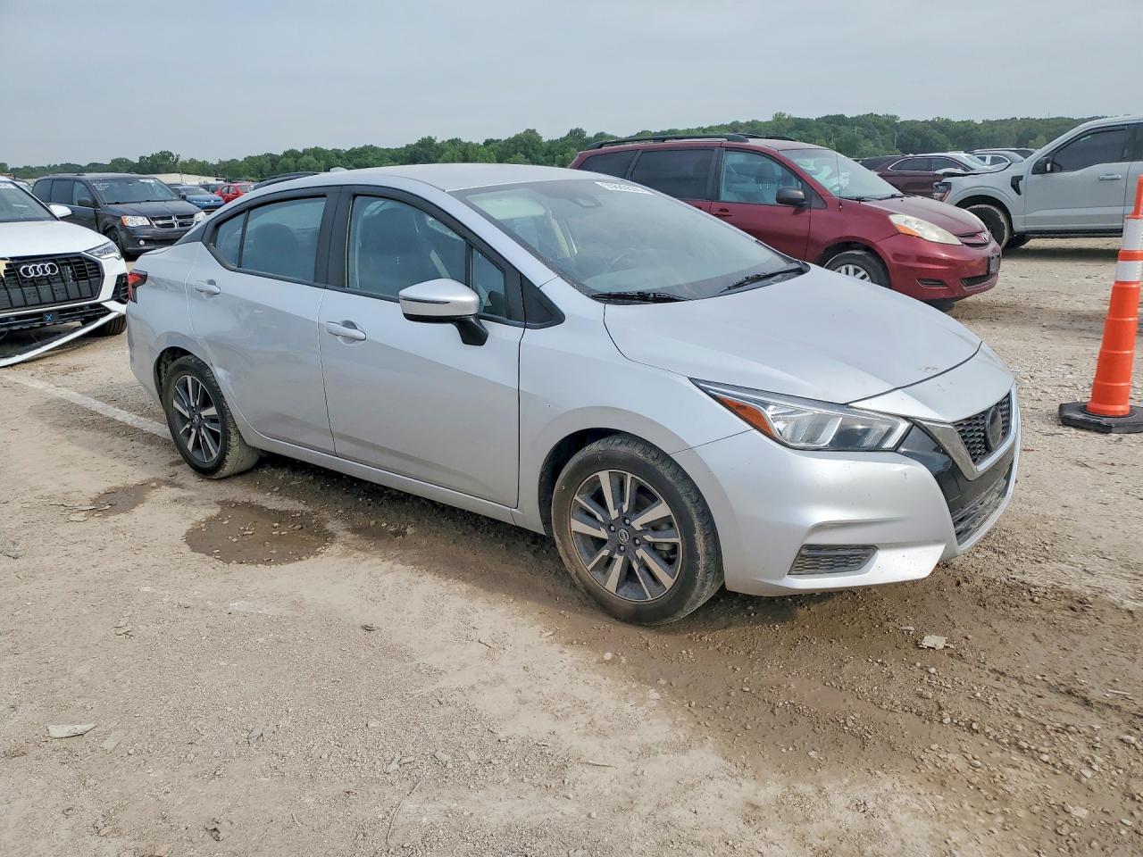 Nissan Versa Sv