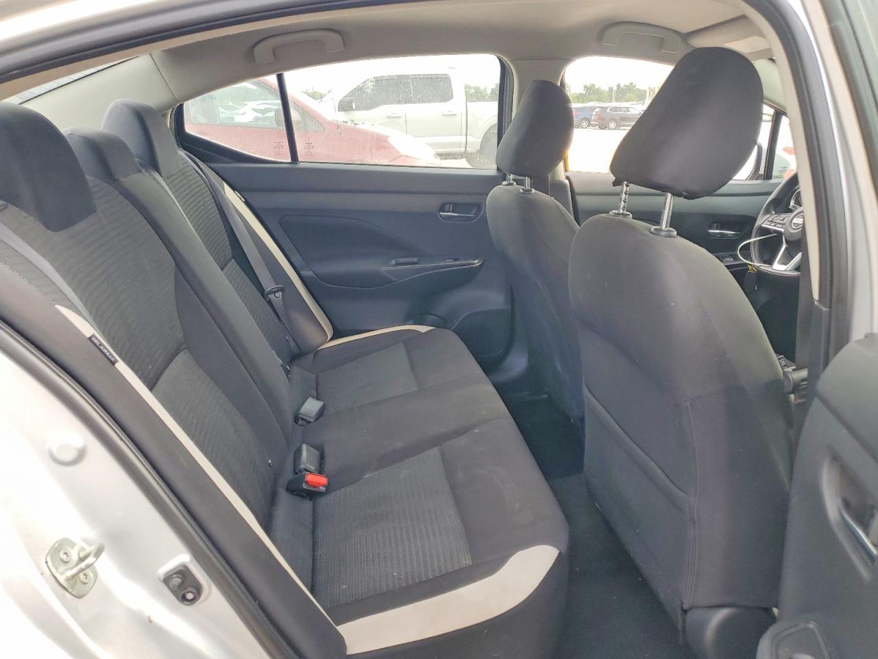 Nissan Versa Sv