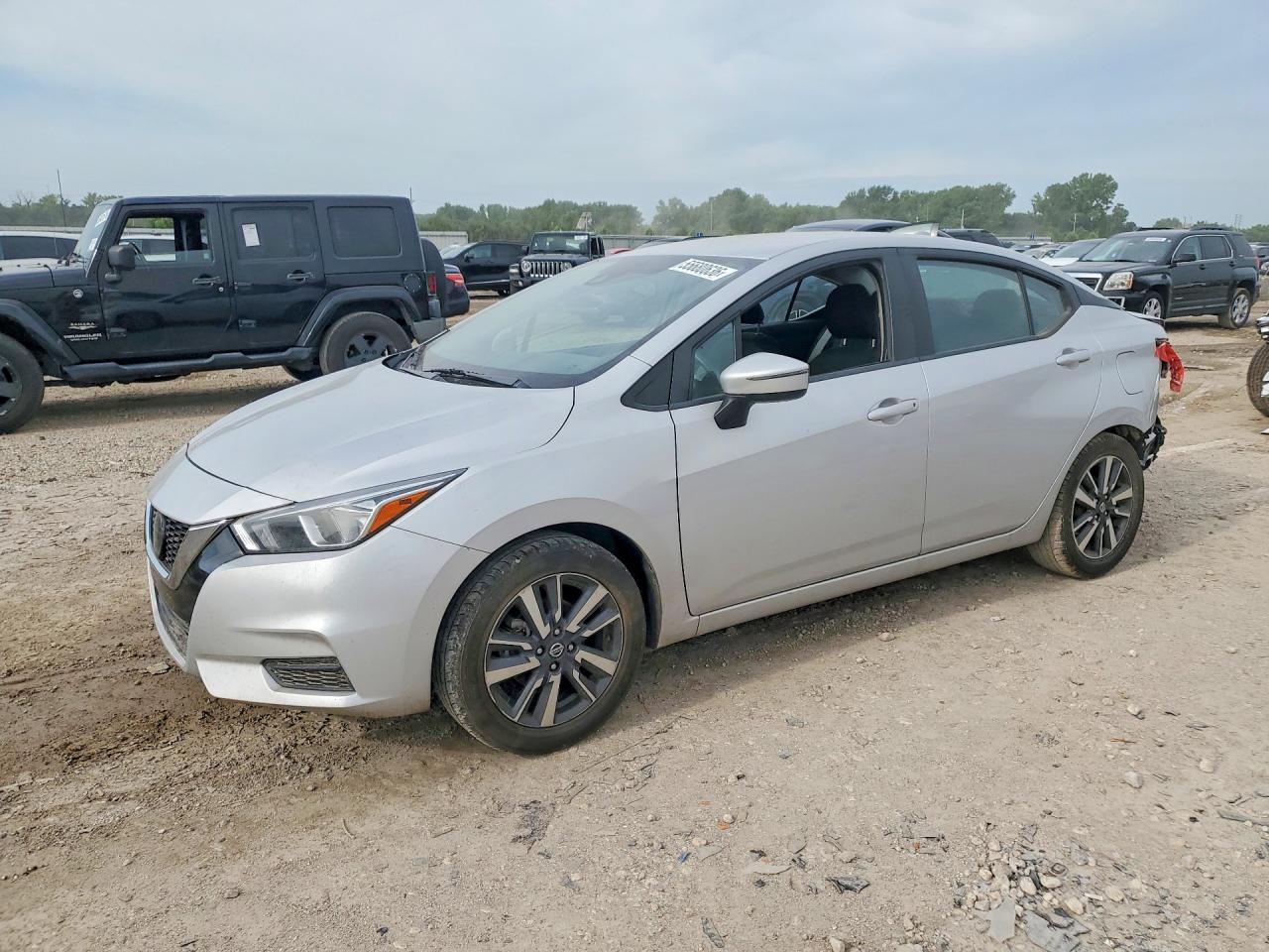 Salvage Nissan Versa Image