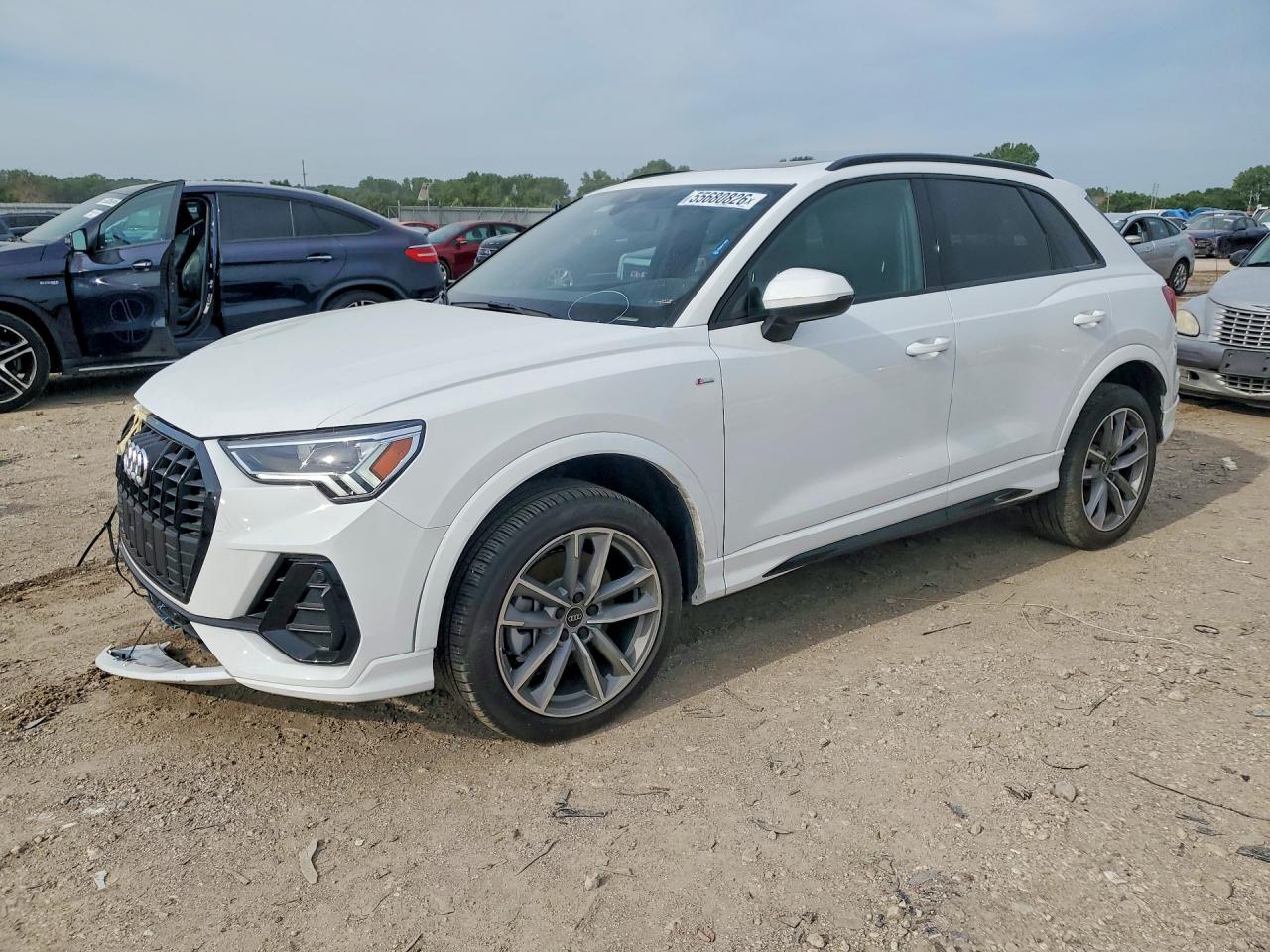Salvage Audi Q3 Image