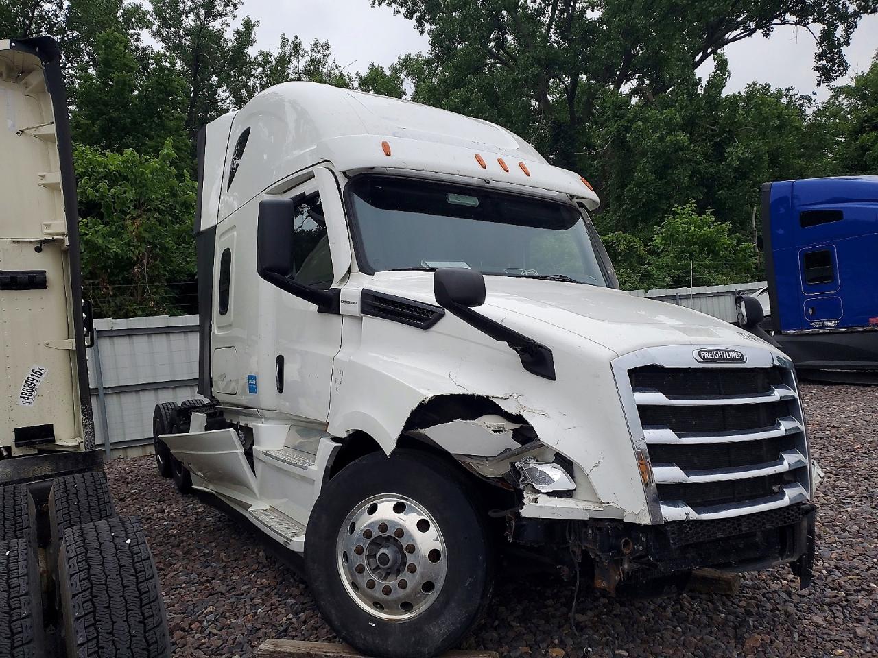 2023 Freigliner Cascadia 126