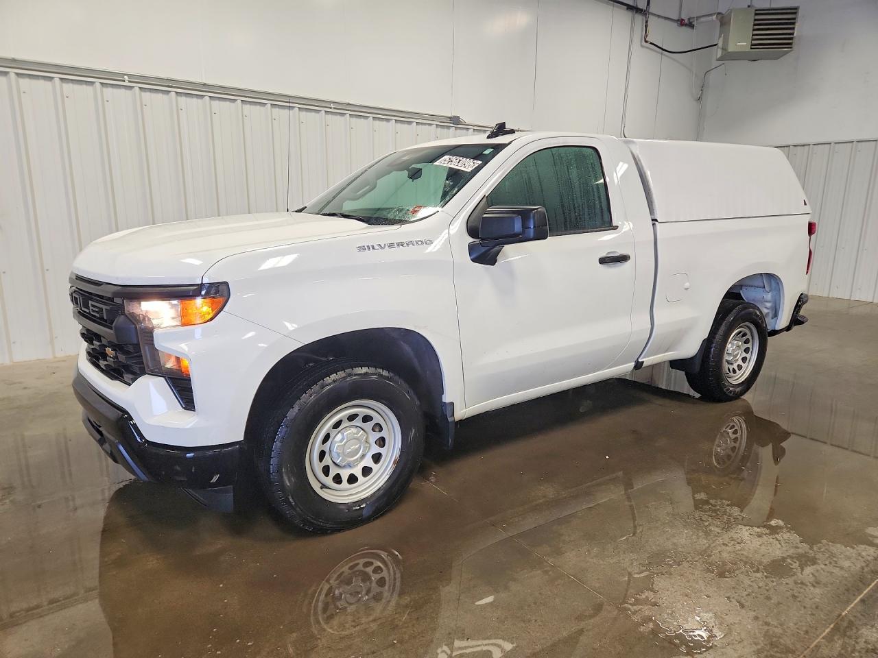 Salvage Chevrolet Silverado Image