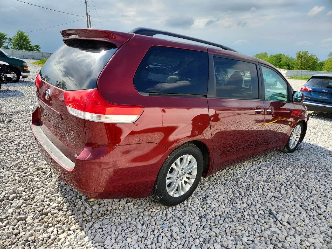 Toyota Sienna Xle 8-passenger