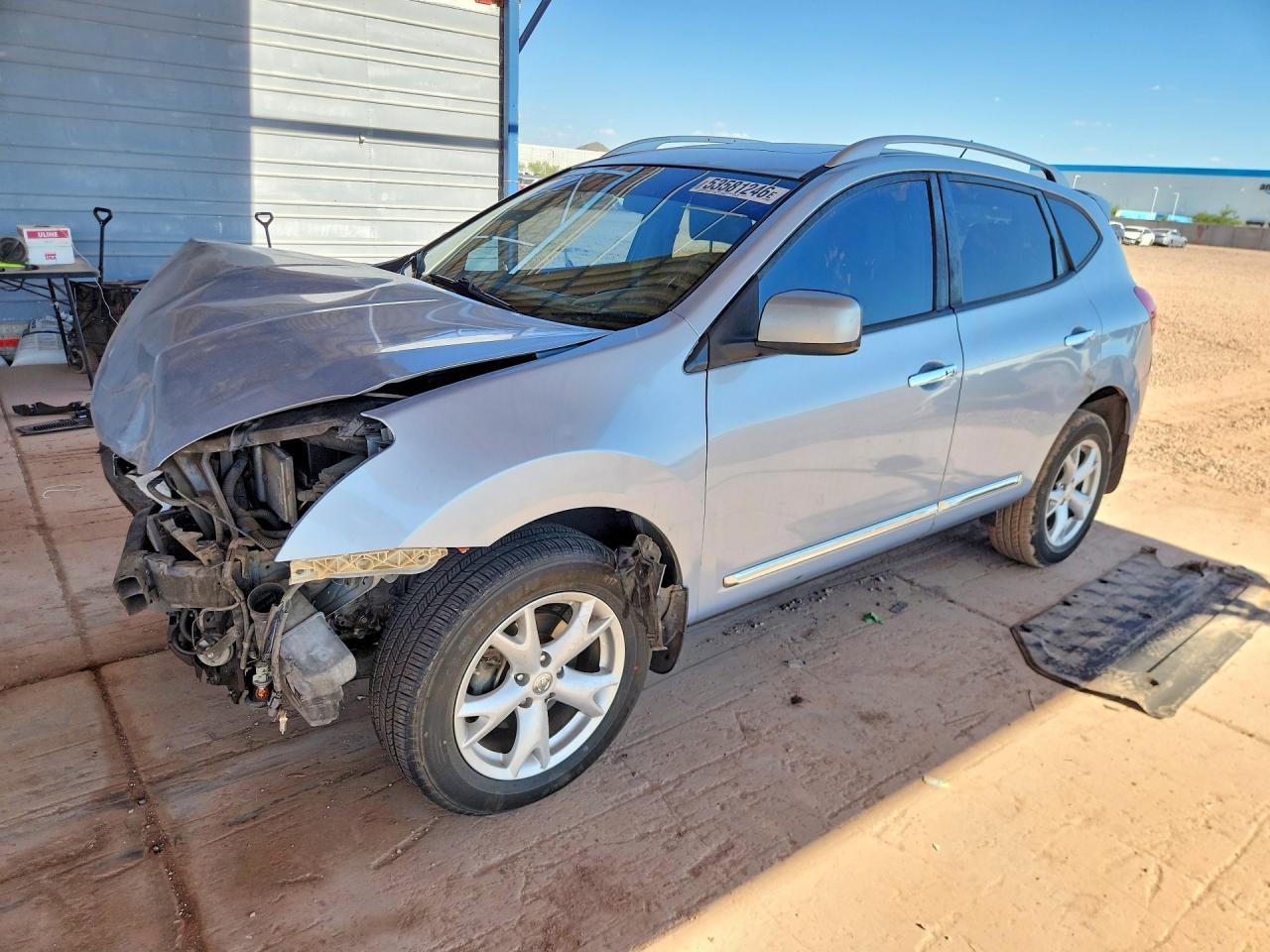 Salvage Nissan Rogue Image