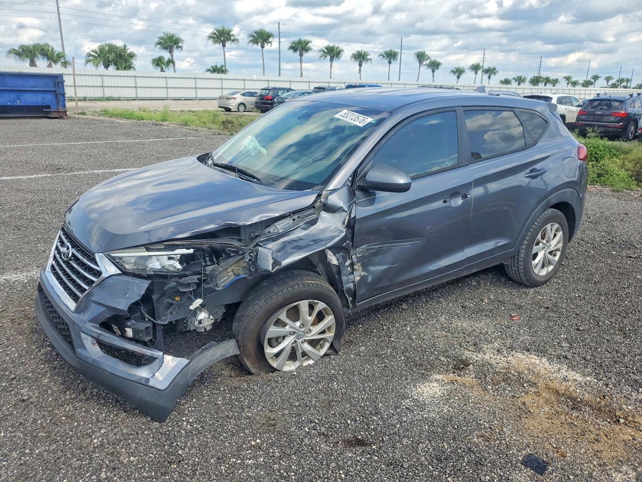 Salvage Hyundai TUCSON Image