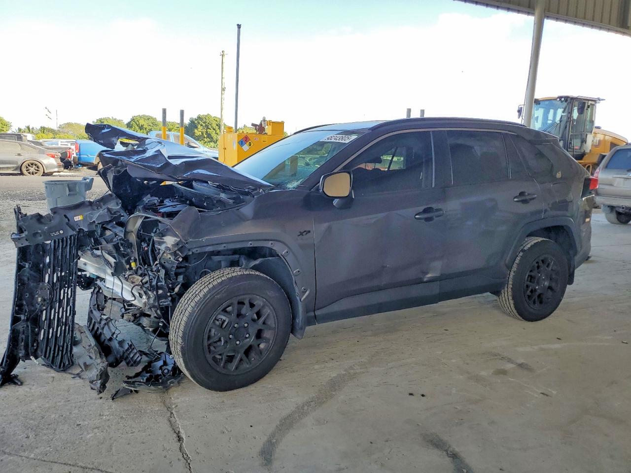Salvage Toyota RAV4 Image