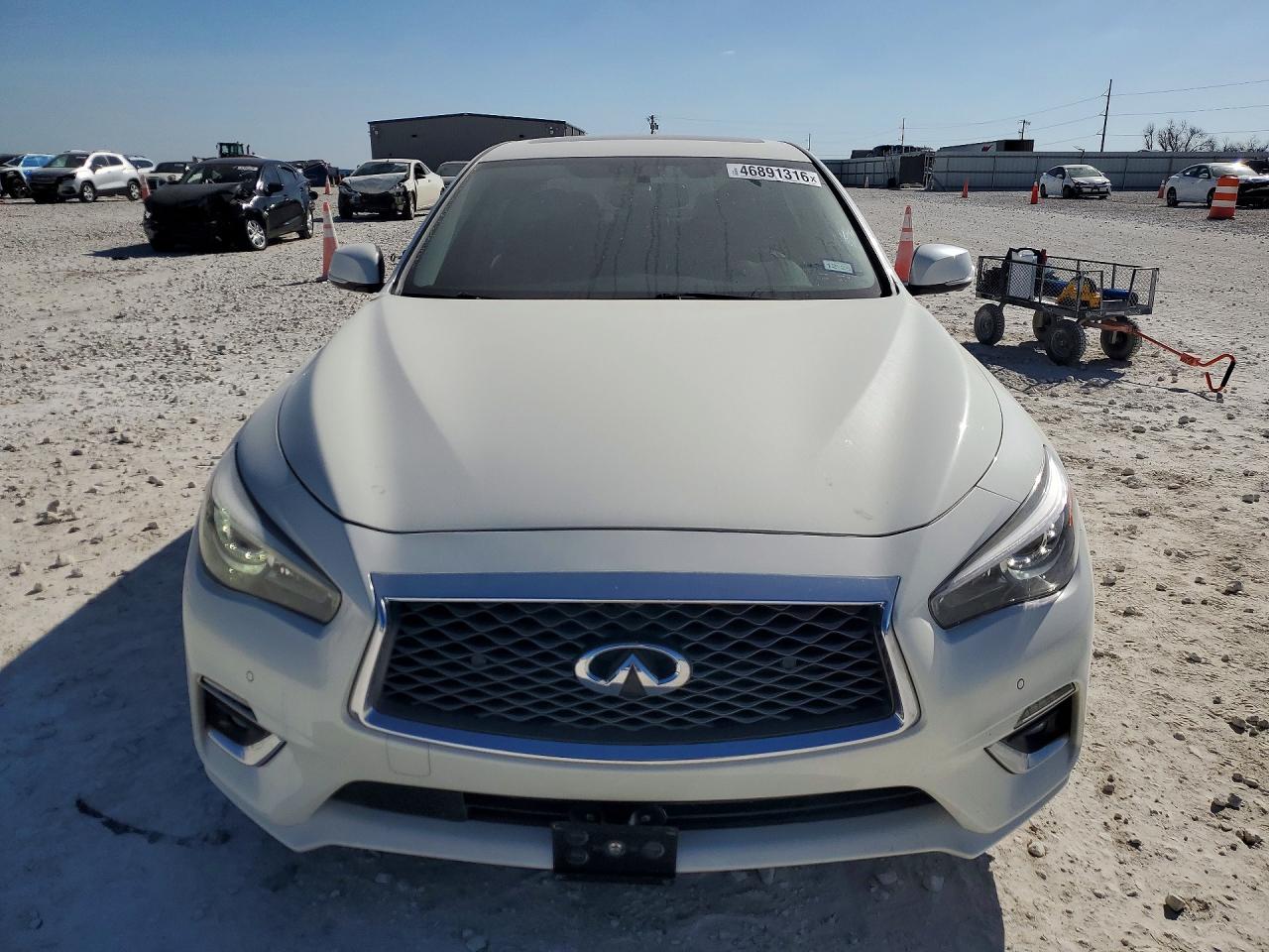INFINITI Q50 Luxe