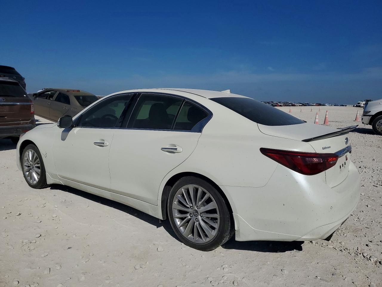 INFINITI Q50 Luxe