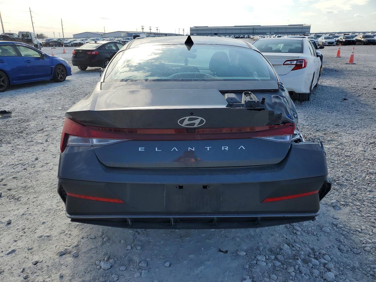 Hyundai ELANTRA Sel