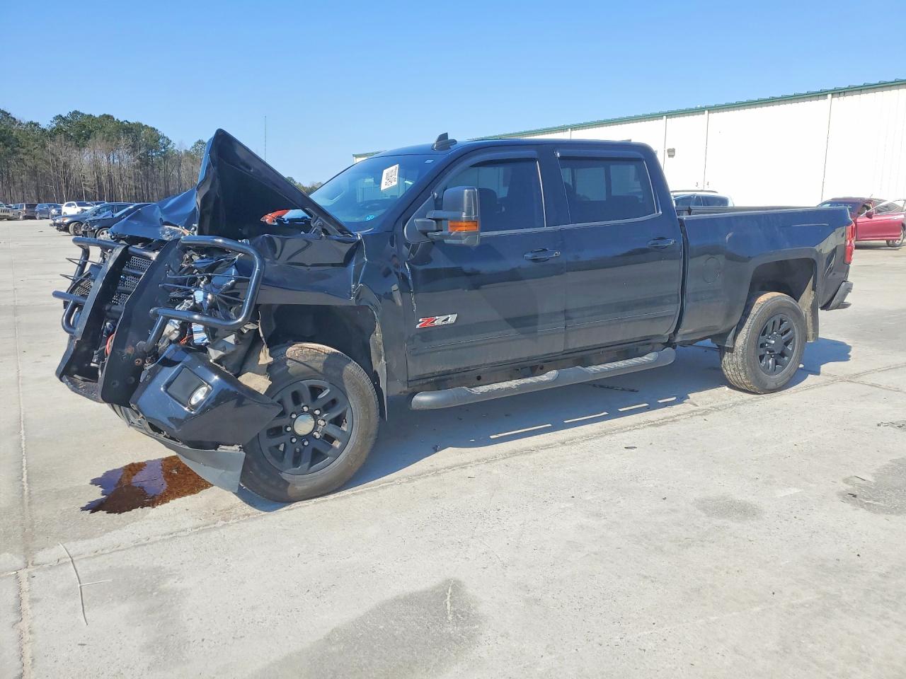 Salvage Chevrolet Silverado Image