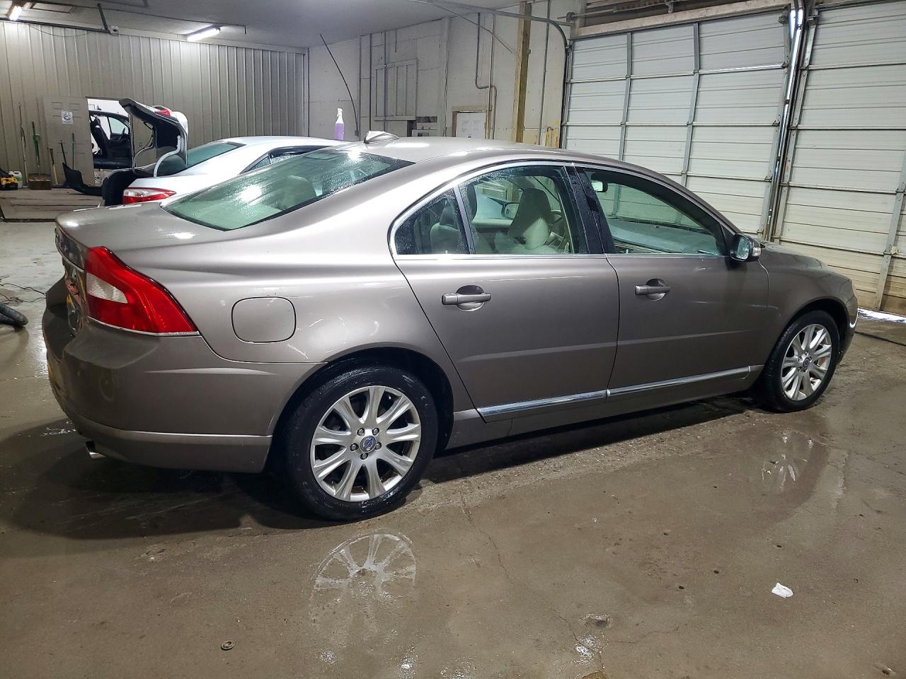 Volvo S80 3.2