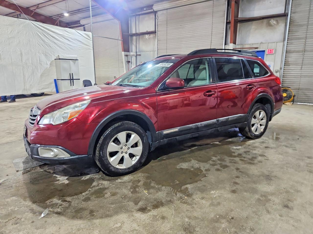 Salvage Subaru Outback Image