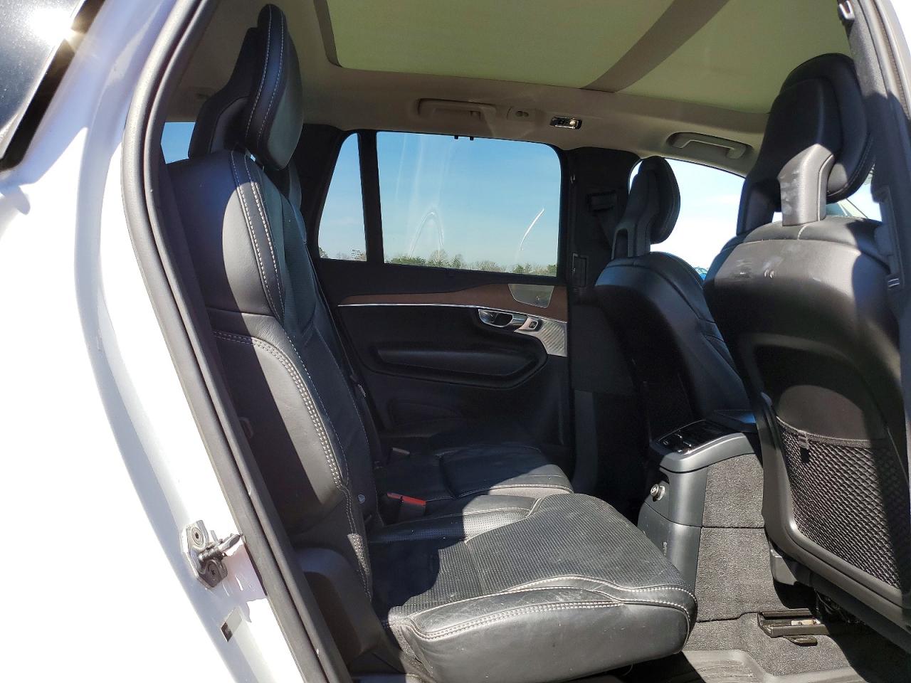 Volvo XC90 T8