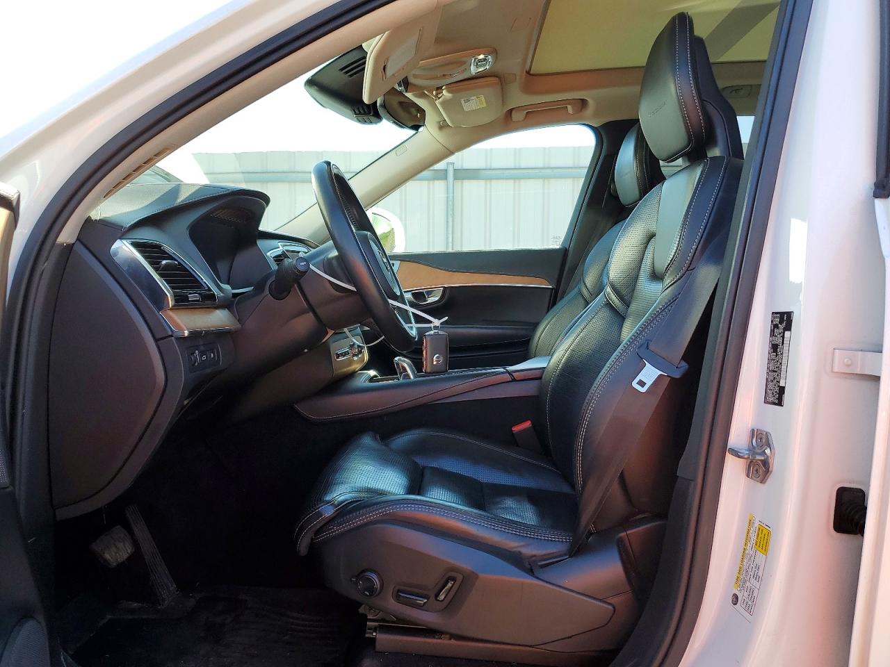 Volvo XC90 T8