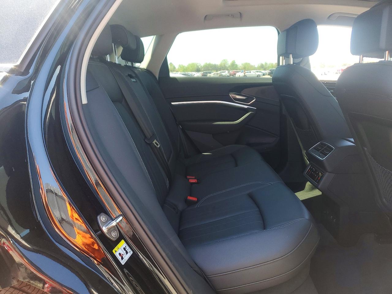 Audi e-tron Premium