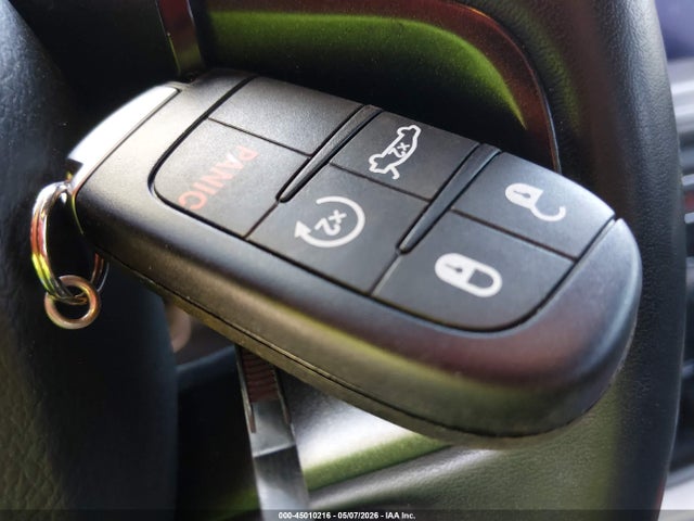 Dodge Charger Sxt