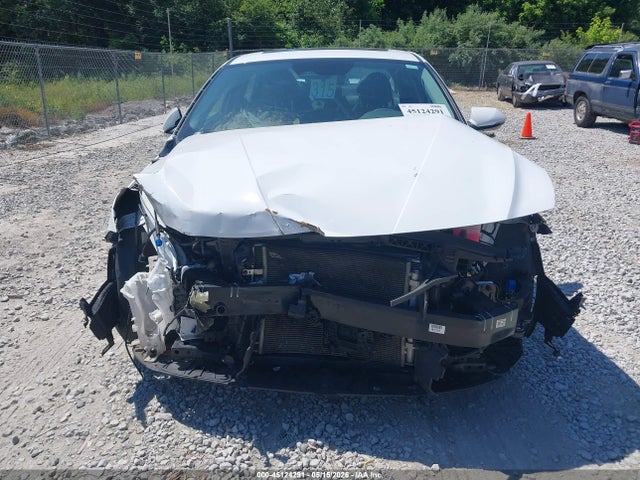 Hyundai ELANTRA Limited