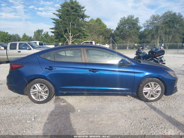 Hyundai ELANTRA Sel