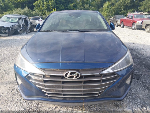 Hyundai ELANTRA Sel